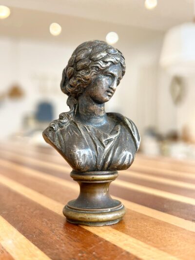 Sceau en bronze buste de femme
