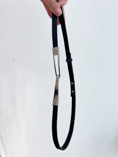 Ceinture vintage en cuir noir et boucle argentée