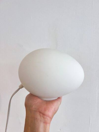 Lampe œuf vintage années 2000
