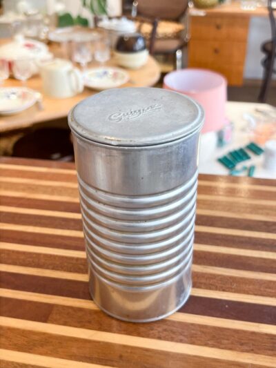 Boîte métallique ancienne lait maternisé
