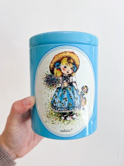 Boîte métallique vintage