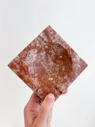 Cendrier vintage en marbre rouge