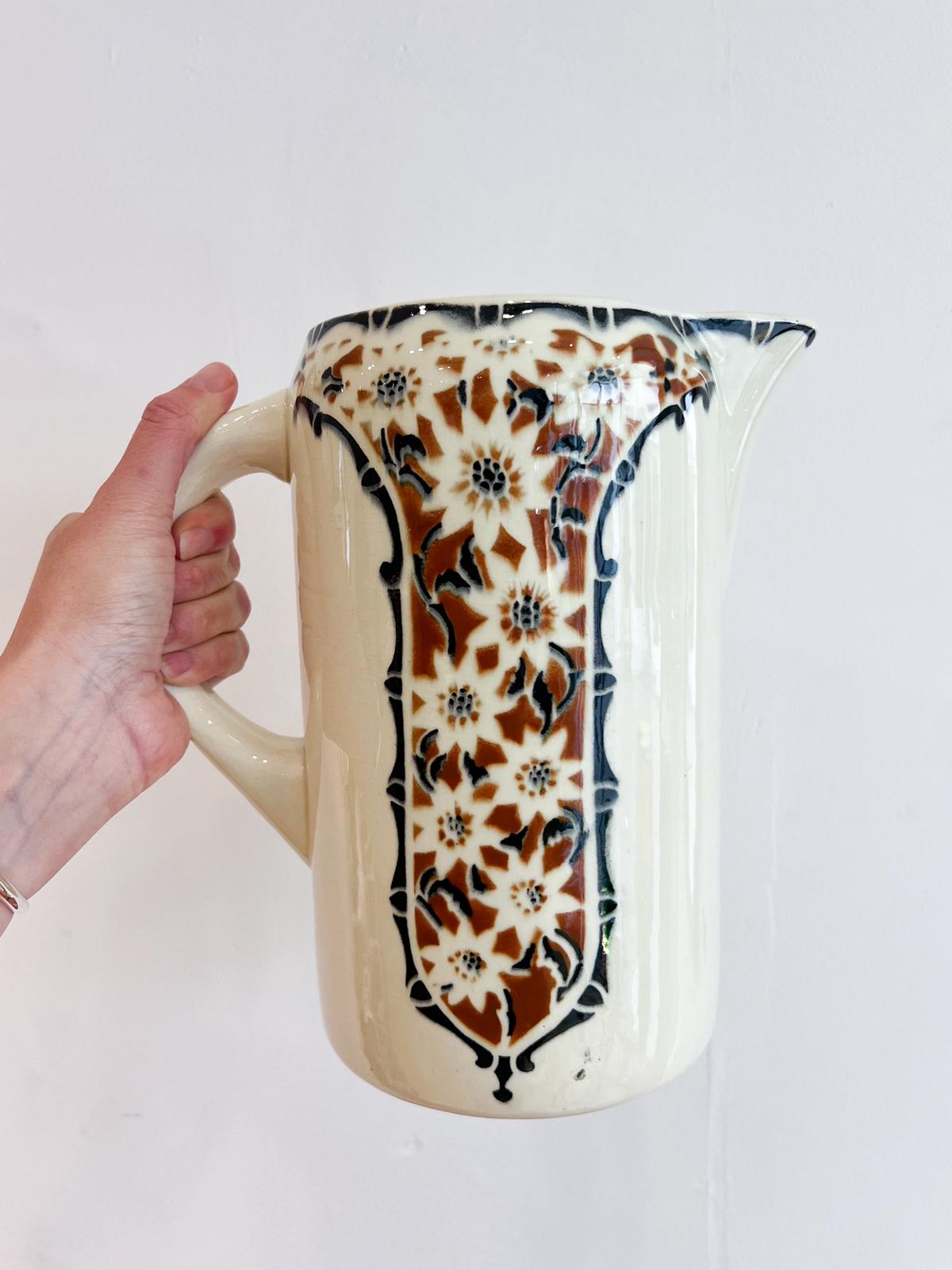 Broc ancien faïence St Amand