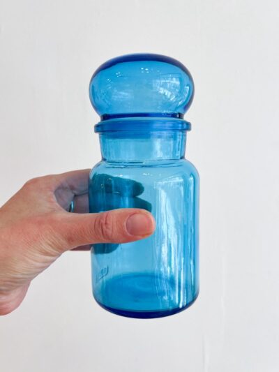 Bocal hermétique en verre bleu 17x8 cm