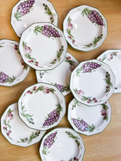 11 assiettes à dessert Churchill - England