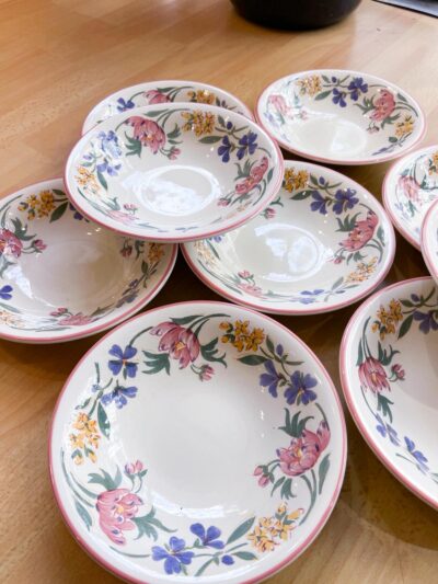 10 assiettes creuses Staffordshire - England